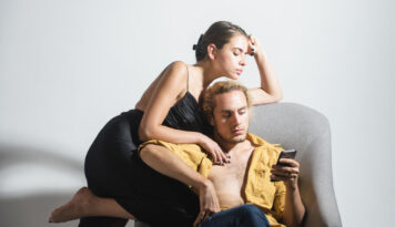 Kaygılı Bağlanma Stili